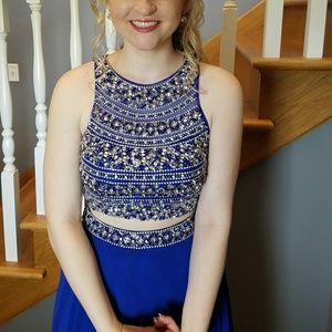 Long formal prom dress